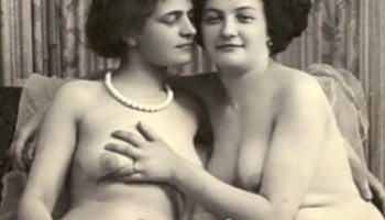 sensuous lesbian seduction