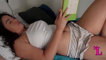 scarlet vas masturbating