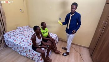 brazil lesbian kissing