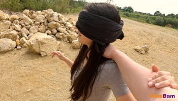 blonde porn assissant