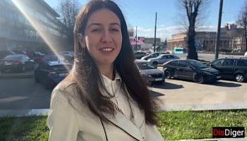 petite blonde amateur