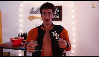 gwen tennyson masturbates