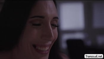 facefarting in leggings