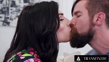 ebony masturbating squirt