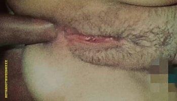 sucking toes lesbian