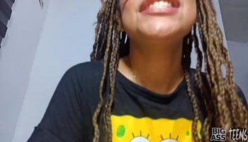 upskirting no panties