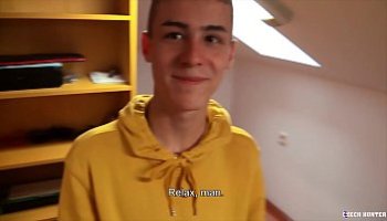 young wet bald pussy