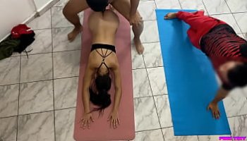 نيك الطيز اول مره زنجي