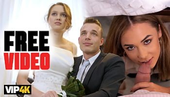 نزول حاجه حمرا من الكس