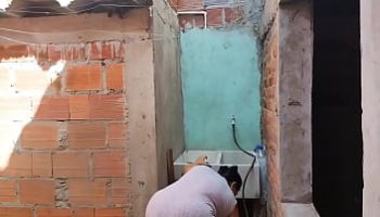 em trai và chị dâu