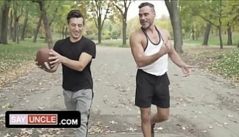 nu sinh xem phim sex