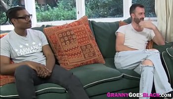 gái xinh vú to thủ dâm