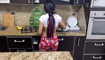 يمارسون العادة السرية