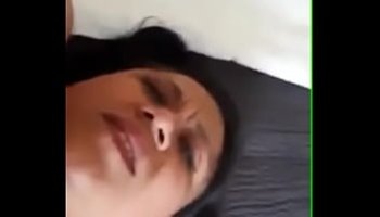 জোর করে দেয়