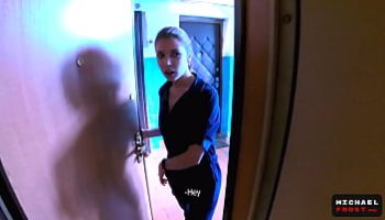 gái đẹp khoe bướm