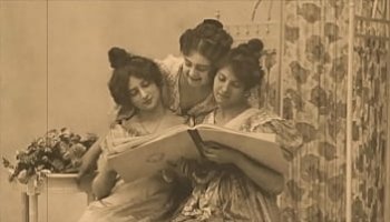 lesbian porn blindfolded